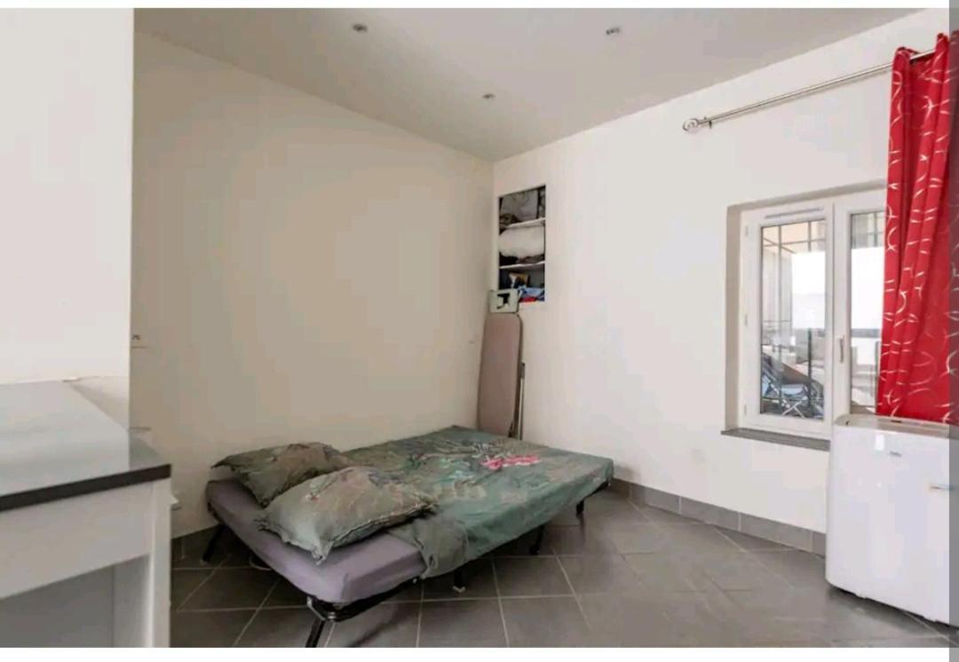 Apartamento Studio Montélimar cosy, calme, NETFLIX +WIFI Exterior foto
